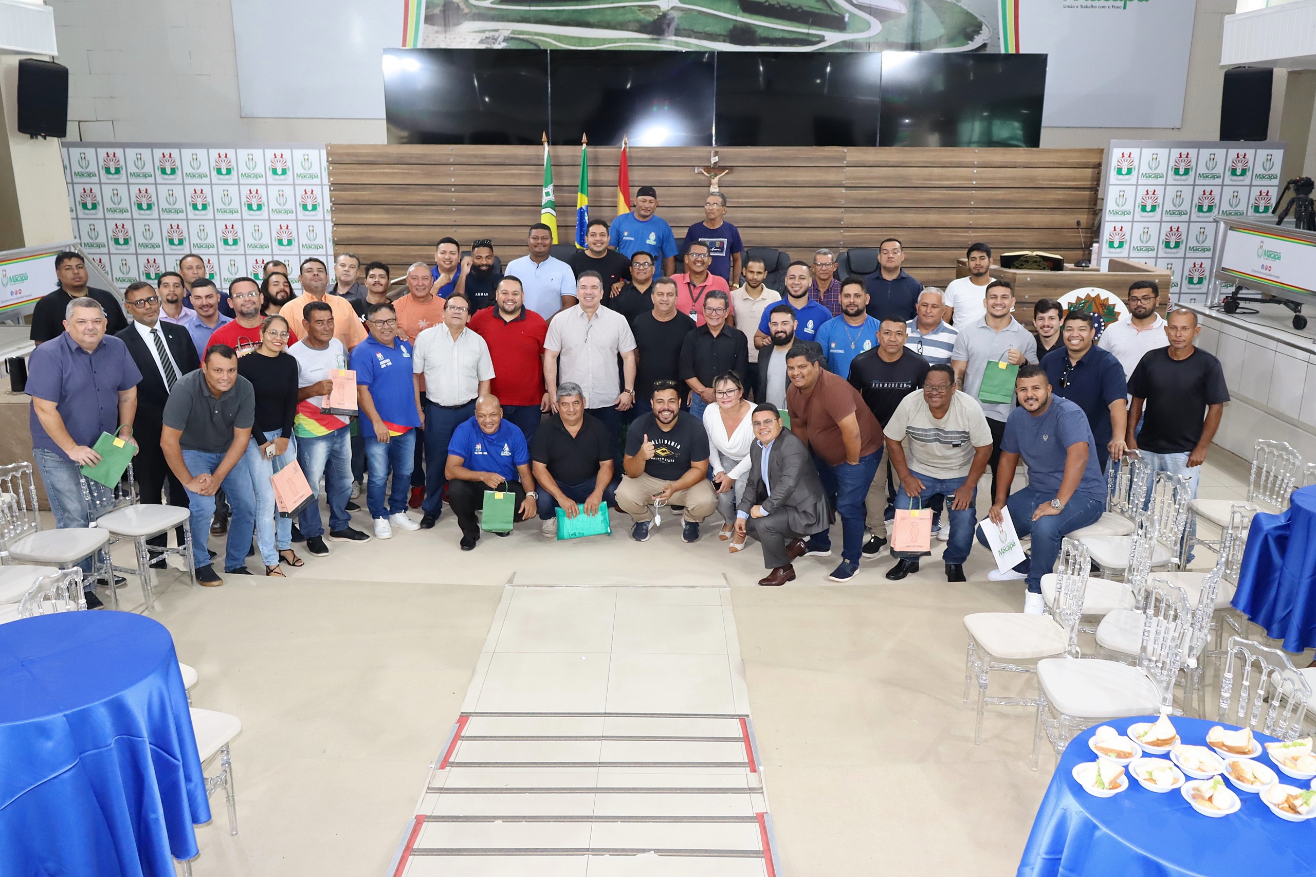 Câmara de Vereadores de Macapá promove café da manhã em homenagem aos pais